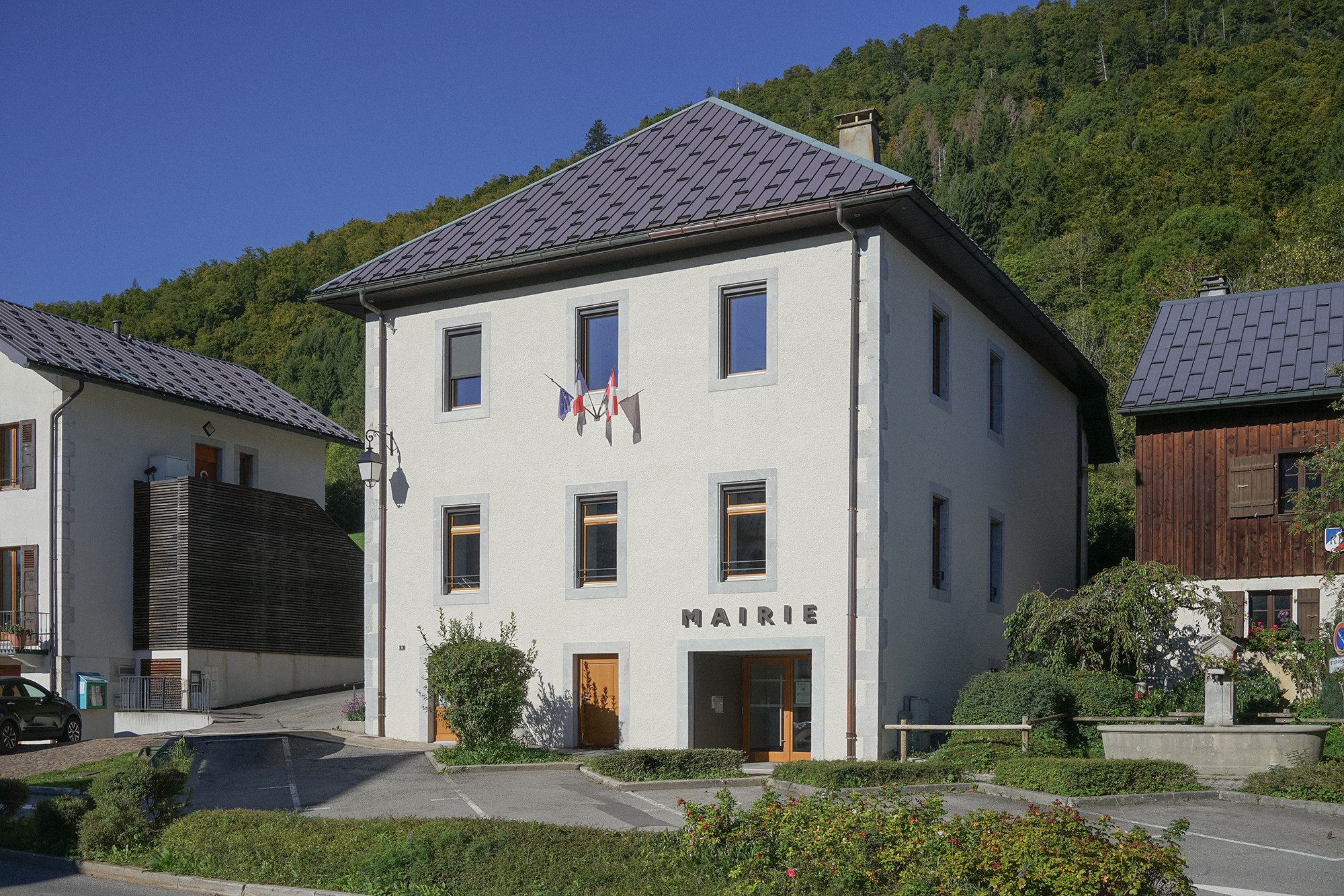 mairie megevette Concours haute savoie nbo nelly guyot Olivier poulet logement habitat rénovation neuf bâtiment projet architecte archi professionnel 74 Fillinges