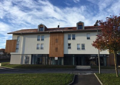 Logements collectifs sociaux, crèche, commerces Eteaux